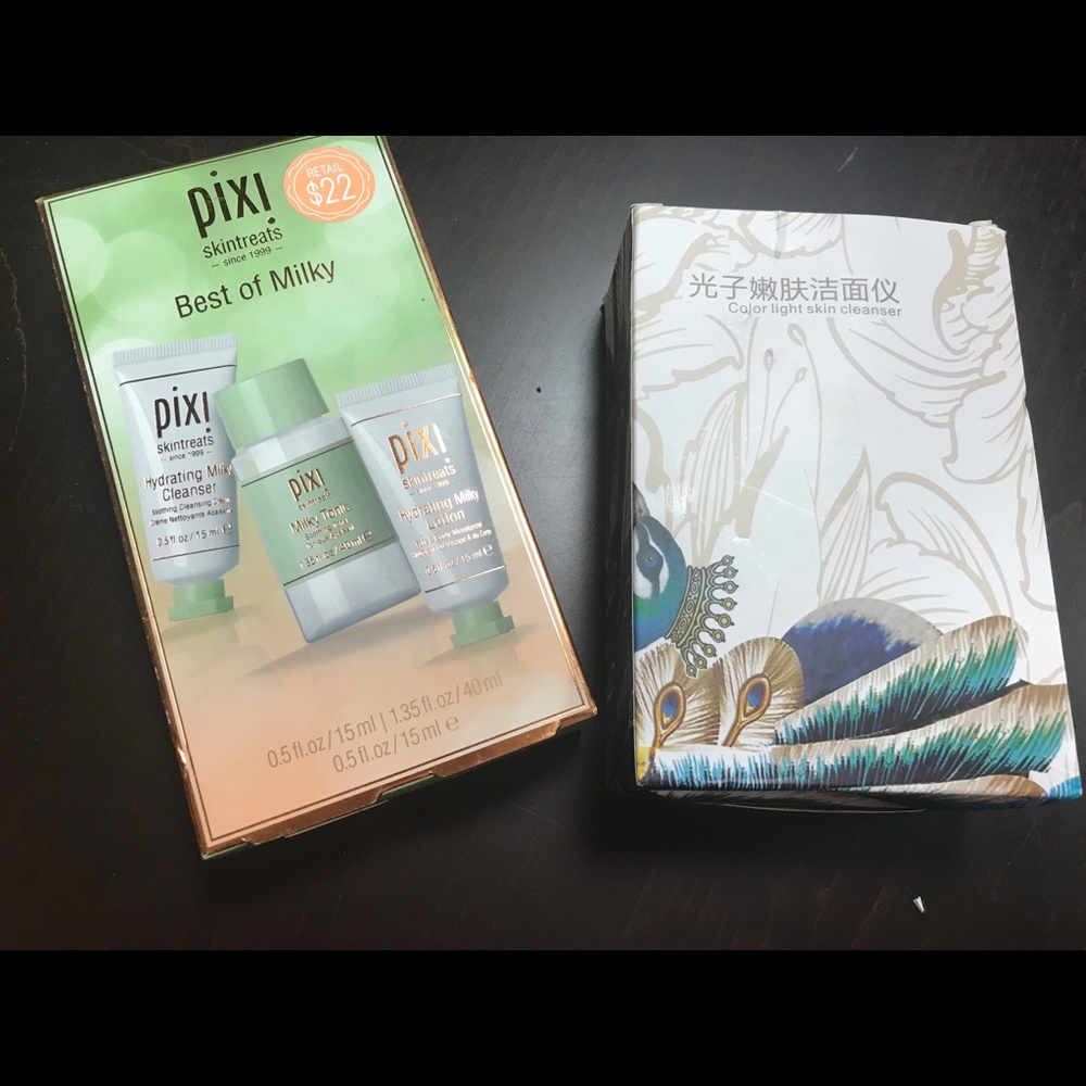 Generic “Foreo” type cleansing brush & Pixi skin care set
